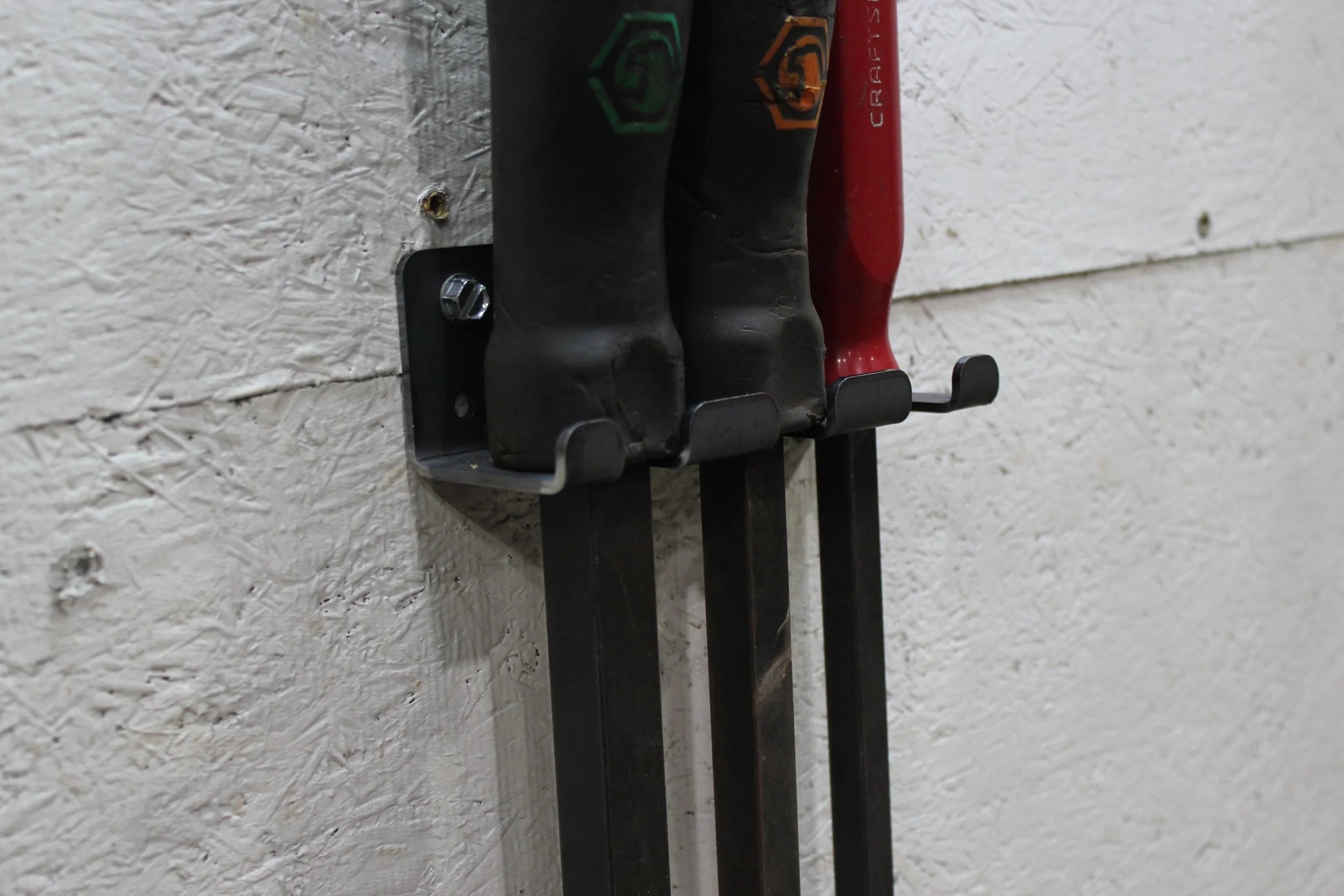Pry Bar holder
