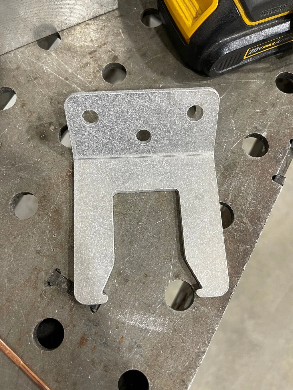 Single Milwaukee m18 battery holder