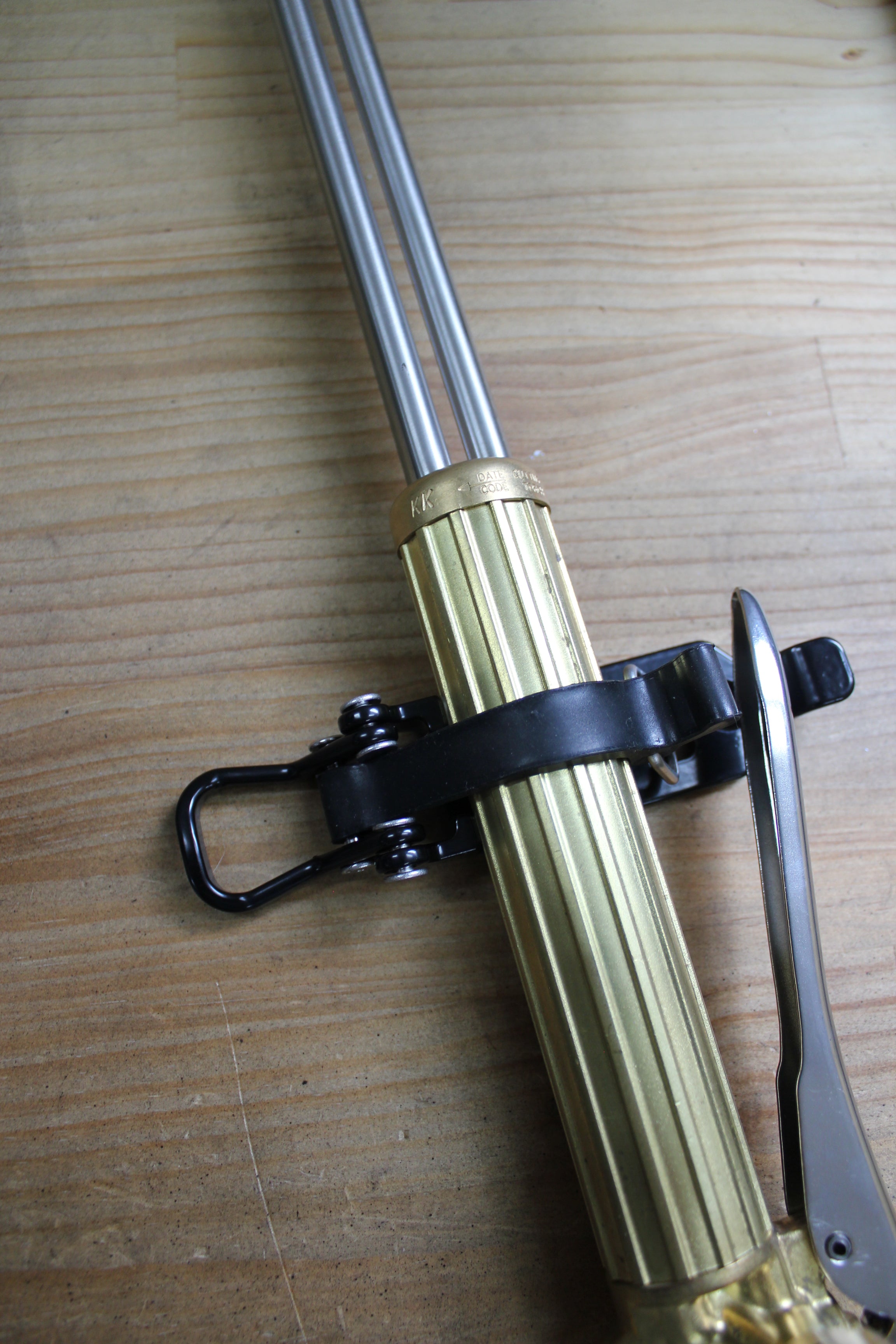 Torch retention clip band